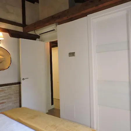 El Atico Del Nuncio Daire *